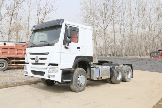Capacidad 25-30 toneladas HOWO CNG camión tractor/ camión de carga/ para el transporte de alta capacidad
