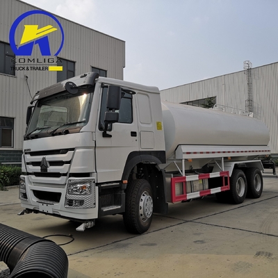Camión de rociadores de agua Sinotruk HOWO de 25 cbm con motor D12.42 y transmisión Pto