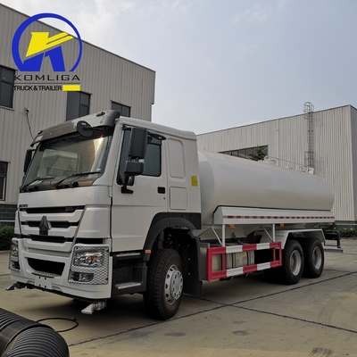 Camión de rociadores de agua Sinotruk HOWO de 25 cbm con motor D12.42 y transmisión Pto