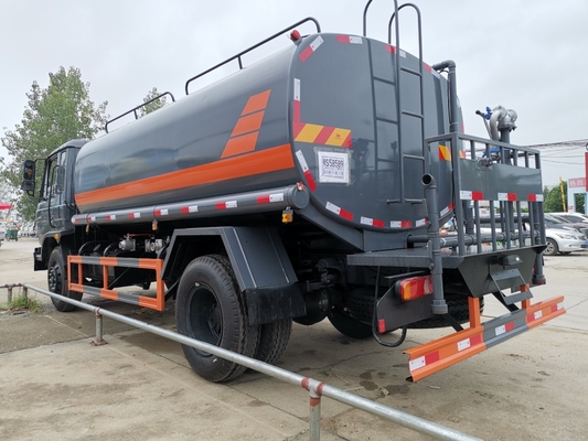 Sinotruk HOWO 4X2/6X4/8X4 Camión de agua usado con 371 CV y &gt; 8L de capacidad del motor