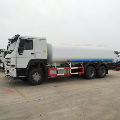 Sinotruk HOWO 4X2/6X4/8X4 Tanques de agua potable Camión de agua usada con 15001 30000L de volumen