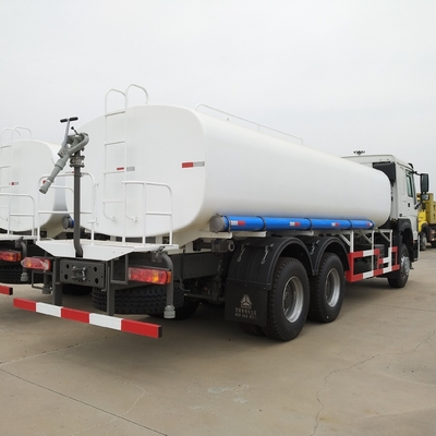 Sinotruk HOWO 4X2/6X4/8X4 Tanques de agua potable Camión de agua usada con 15001 30000L de volumen