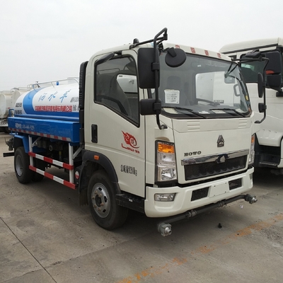 Sinotruk HOWO 4X2/6X4/8X4 Tanques de agua potable Camión de agua usada con 15001 30000L de volumen