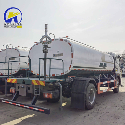 16 toneladas Capacidad de carga Eje trasero Sinotruk HOWO 6X4 Camión del tanque de agua Camión del agua potable