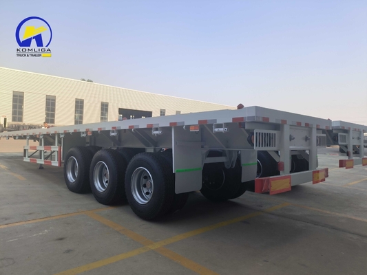 Sinotruk HOWO Semirremolque de cama plana con ejes Fuwa y viga lateral de acero de canal de 16 mm