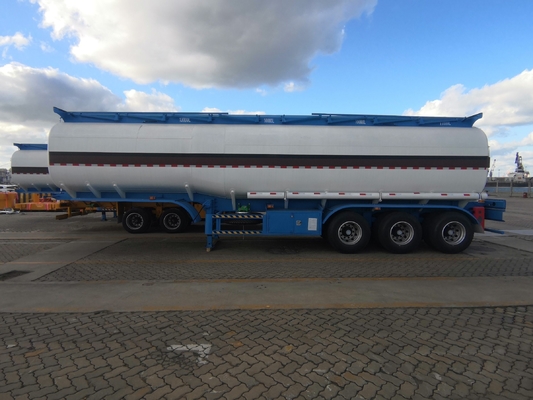 Sinotruk HOWO Remolque de tanque de combustible para África Configuración personalizada de válvula de relevo Wabco