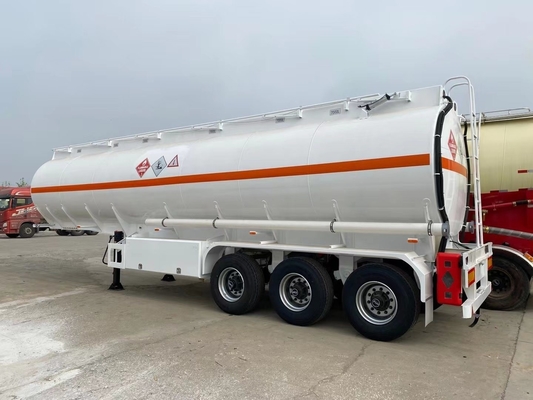 Transporte de aceite de palma de agua Remolque de tanque de combustible de 45000 litros con 2 mangueras de descarga