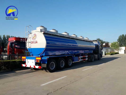 Solicitud personalizada Tanque de combustible de color blanco y azul Semi remolque con banda de rodadura de 1820 mm
