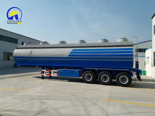 Solicitud personalizada Tanque de combustible de color blanco y azul Semi remolque con banda de rodadura de 1820 mm