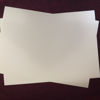 Hoja de plástico para mascotas de PVC para materiales de fabricación de tarjetas inteligentes impresas con láser