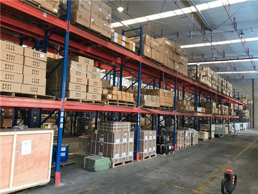 Repuestos para camiones neumáticos/ruedas/ neumáticos motor y más 1000*2500*1000mm elección de África